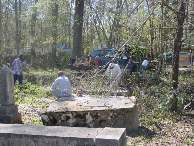 Cemetery Cleanup Day : Haile Plot