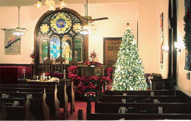 Kanapaha Church at Christmas